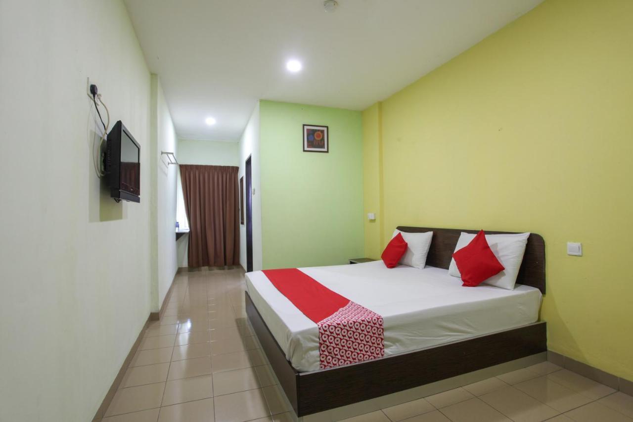 Oyo 89539 Hotel Siswa Kampar Exterior photo